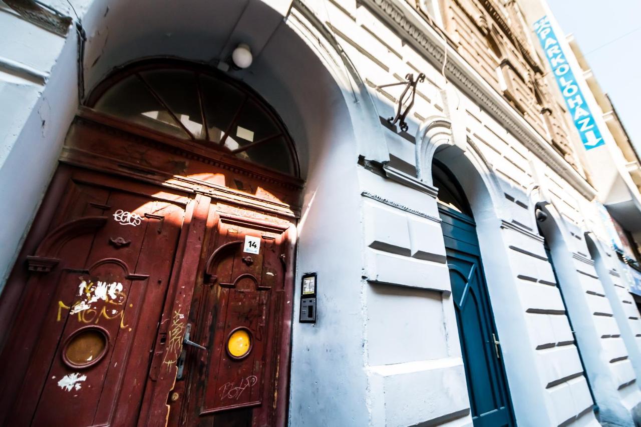 Cosy Studios In The Heart Of The City Budapest Exteriör bild