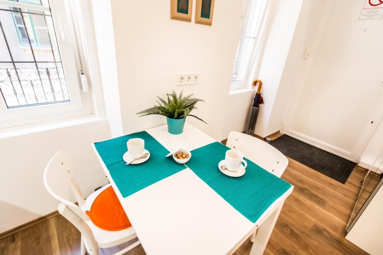 Cosy Studios In The Heart Of The City Budapest Exteriör bild