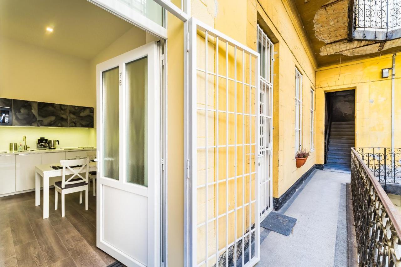 Cosy Studios In The Heart Of The City Budapest Exteriör bild