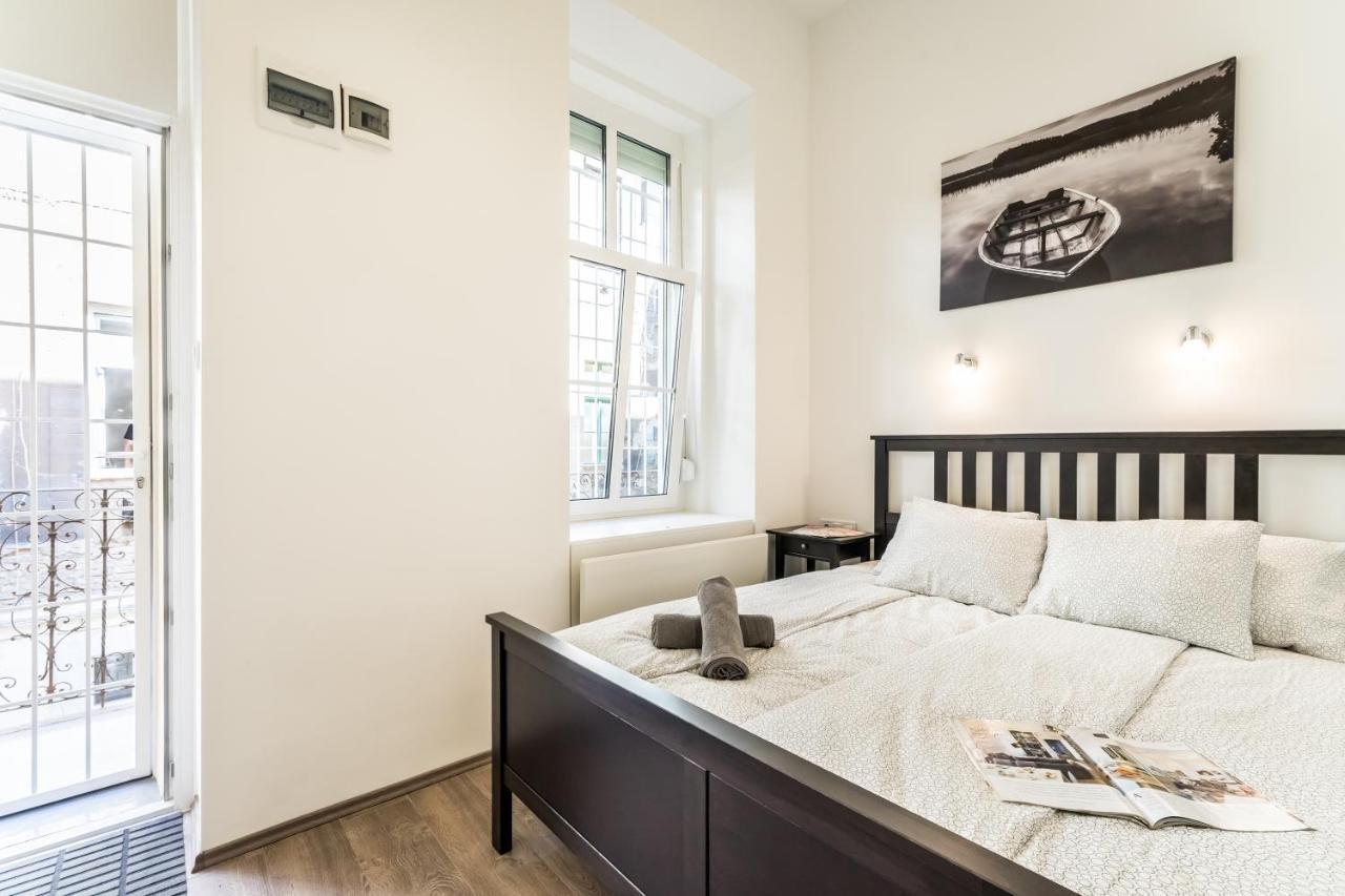 Cosy Studios In The Heart Of The City Budapest Exteriör bild